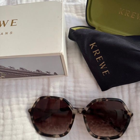 KREWE Jackie malt multi sunglasses black white new main image 10